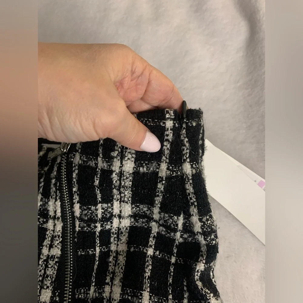 Calvin Klein NWT Black & White Plaid Tweed Metallic Sparkle Zipper Mini Skirt 6 - Picture 10 of 15